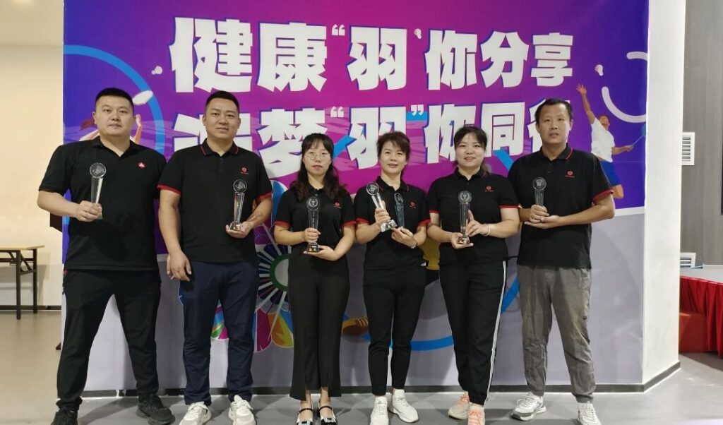 健康“羽”你分享,追梦“羽”你同行——龙海达物流第三届“智慧杯”羽毛球比赛