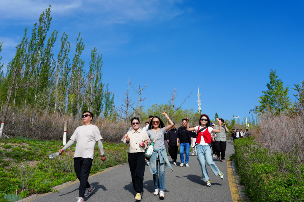 绿径同行·步筑新途 | 龙海达物流团队徒步团建之旅