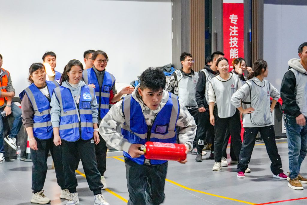 安全护航 共筑防线 | 龙海达物流2025年安全主题活动